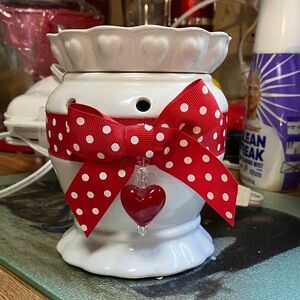 Sentsy wax aromatic wax warmer